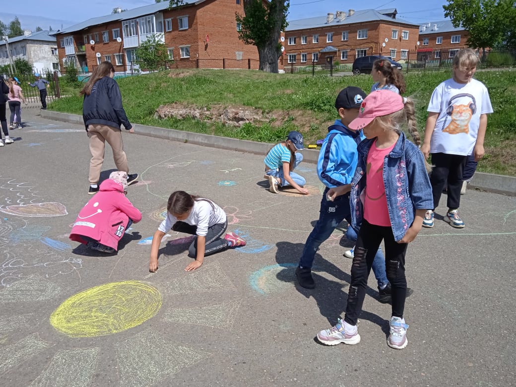 Линейка к 22 июня в лагере. День памяти и скорби мероприятия в лагере. Лагерная 22 васильево. Мастер классы на 1 июня для детей на улице. Линейка к 22 июня в лагере.