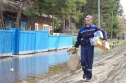 Во время паводка российские почтальоны пересядут на вездеходы, катера и вертолеты